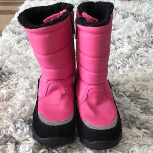 Khombu toddler snow boots size 12.